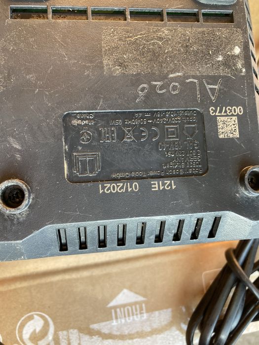 Alimentator Gal 18v-40 10,8-18v 4A