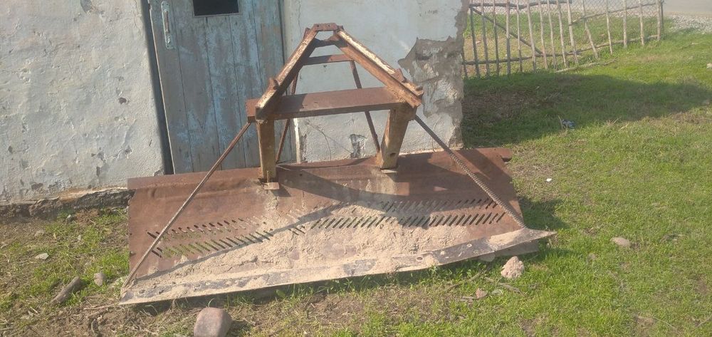 Трактор сотилади. Беларусь