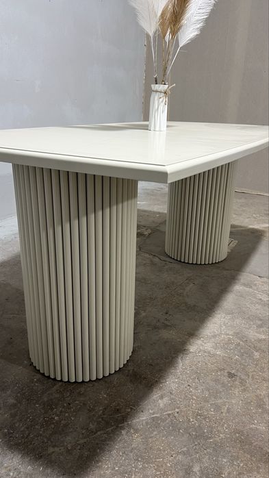 Стол крашеный слоновую кость матовый размер 170*90