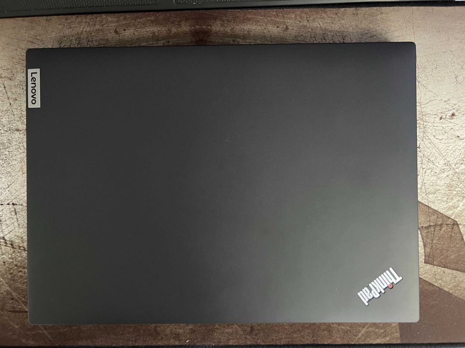 Lenovo ThinkPad T14 AMD Ryzen 7-Pro 32 Gb ram-DDR5 1Tb-SSD