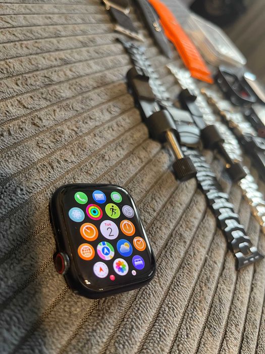 Apple Watch 9, 45mm GPS + LTE (Cellular) като нов!