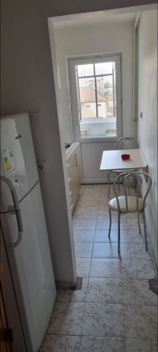 Inchiriez Garsoniera pe strada Plopilor .
Garsoniera este renovata si