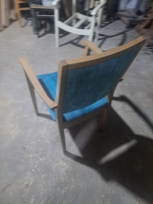 Scaun cu cotiere pt.cafenea