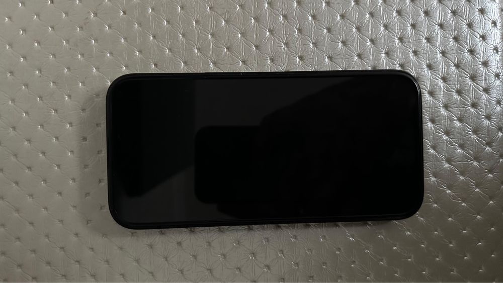 Айфон 15 128 гб.