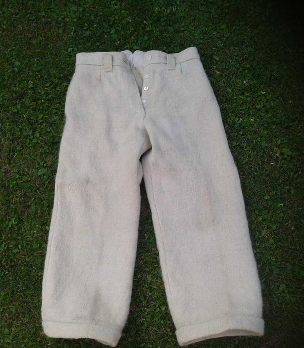 Pantaloni vechi - cioareci, itari