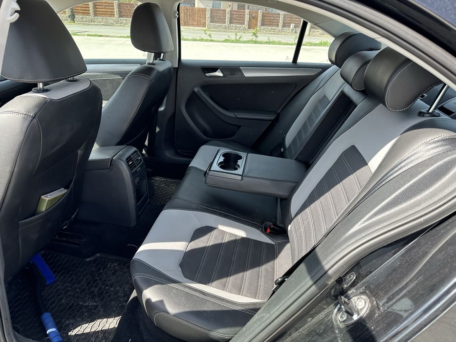 VW Jetta - 1.6 diesel (an 2012)