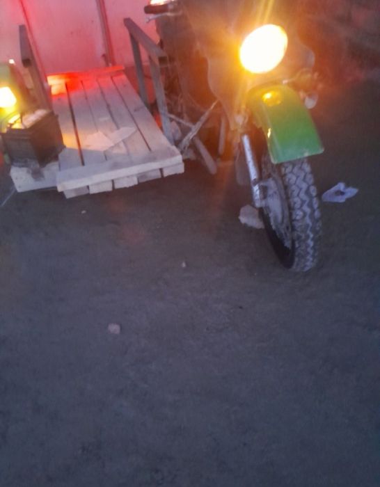 Ural motosekl sotiladi