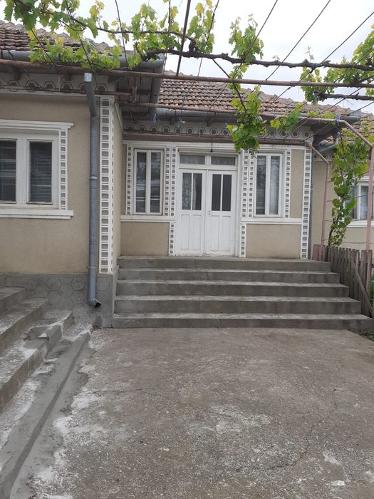 Casa de vanzare / comuna Stejaru/Tulcea