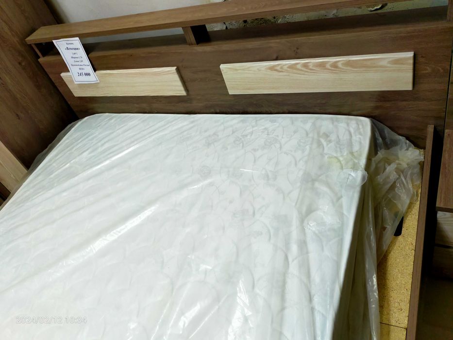 Срочно продам спальный гарнитур