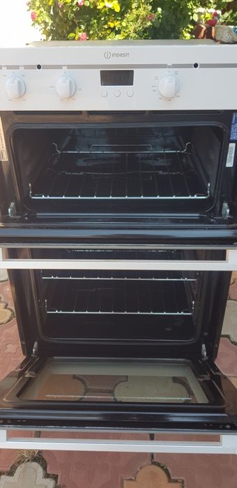 Cuptor electric  indesit