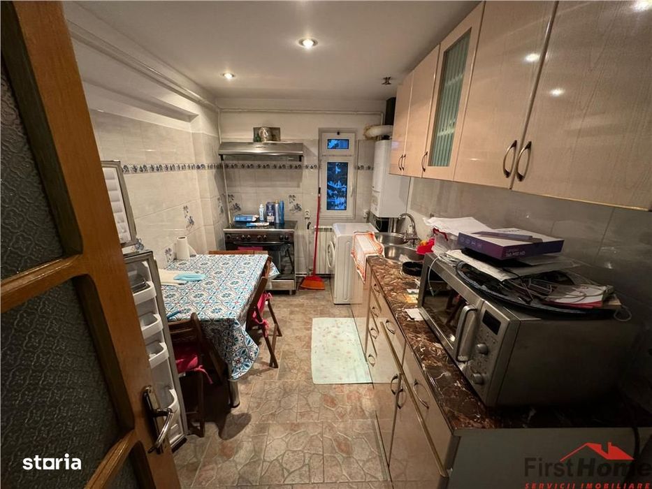Apartament 3 camere de vanzare in Sud, etaj 3, CT, izolat — fotografia 1