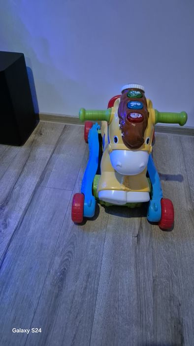 Vând trenulet si calut vtech,masinuta Mercedes,balansoar și moto