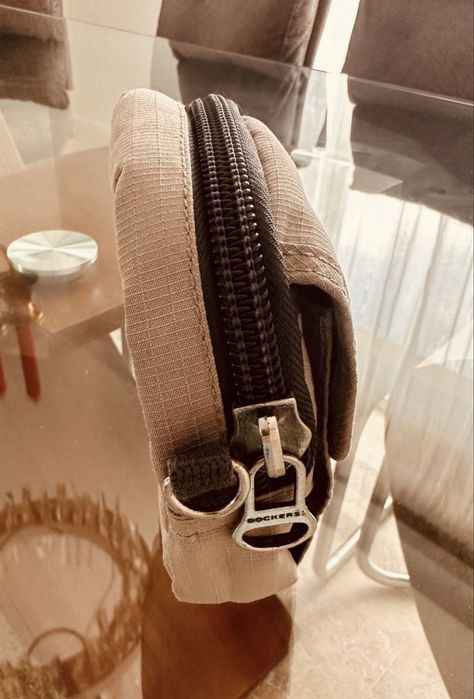 Borseta de Umar Dockers