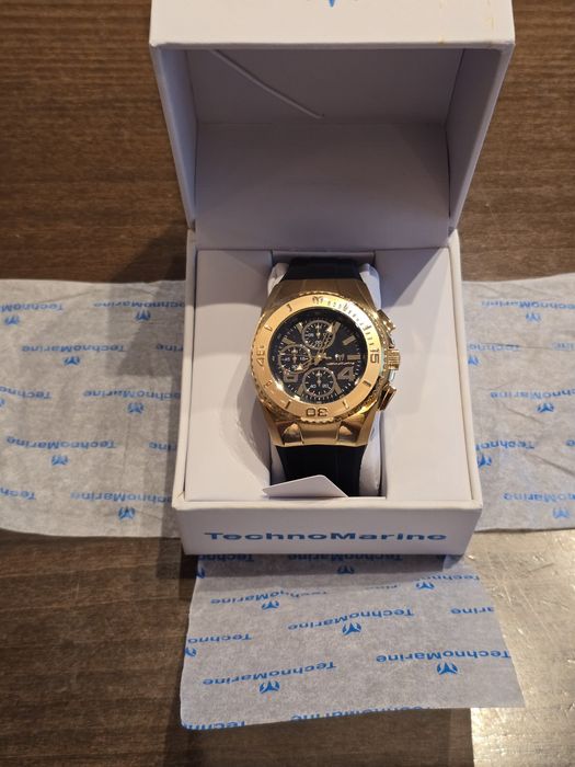 Часовник Invicta - Technomarine