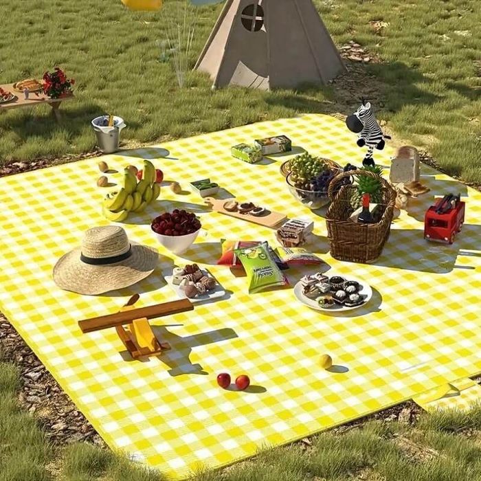 ПикникPicnic kovrik qalin, SALAFAN emas, salafan+ material
 2*1,5m 

Д