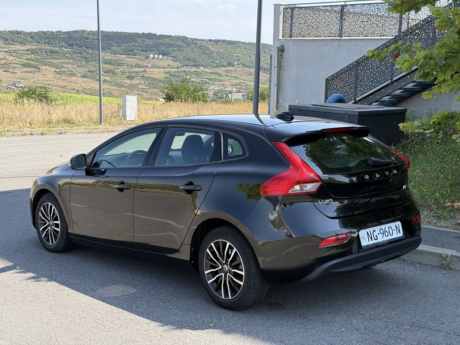 Volvo V40 2.0 diesel 120 CP 2017/02 Facelift