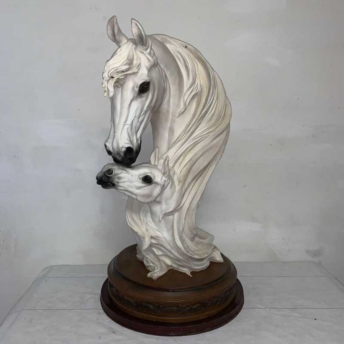 Statuie cal cu calut