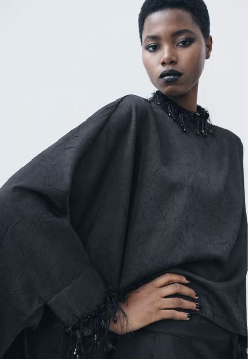 Накидка Zara с этикеткой