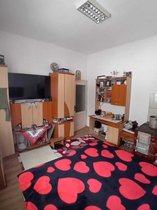 Proprietate deosebită în Vatra Dornei – Apartament 2 camere + garaje și spații multiple