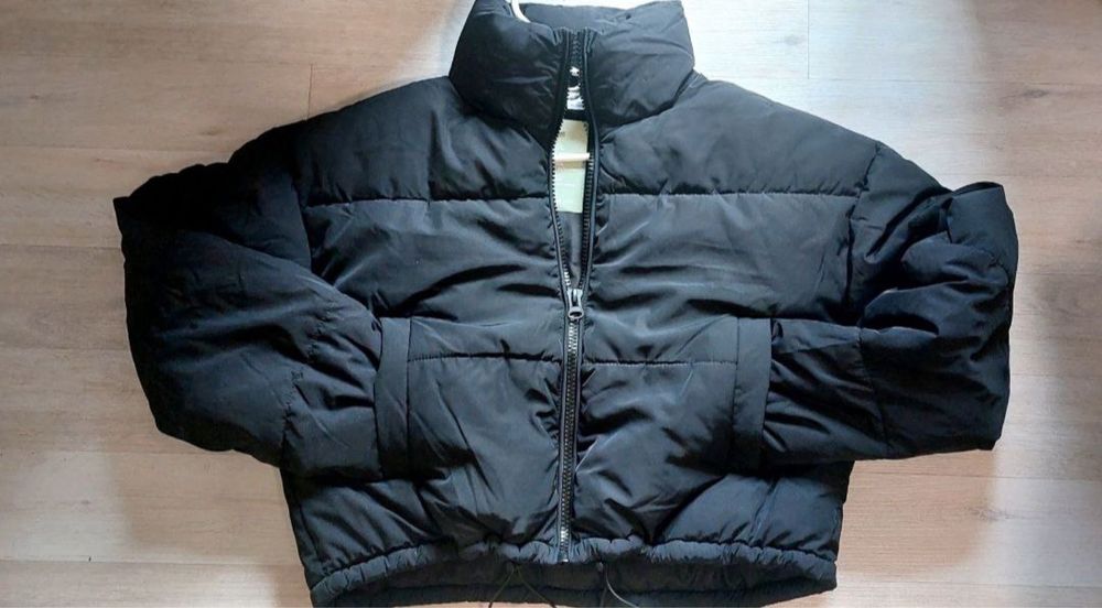 Jachetă neagră  scurtă H&M