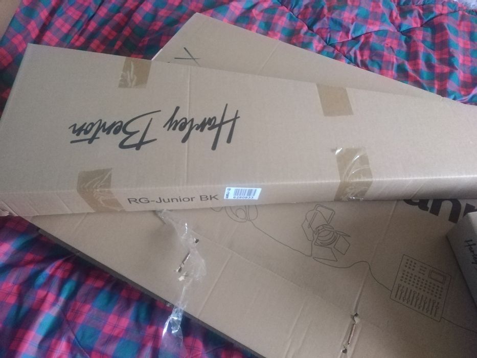 Чисто Нова електрическа китара