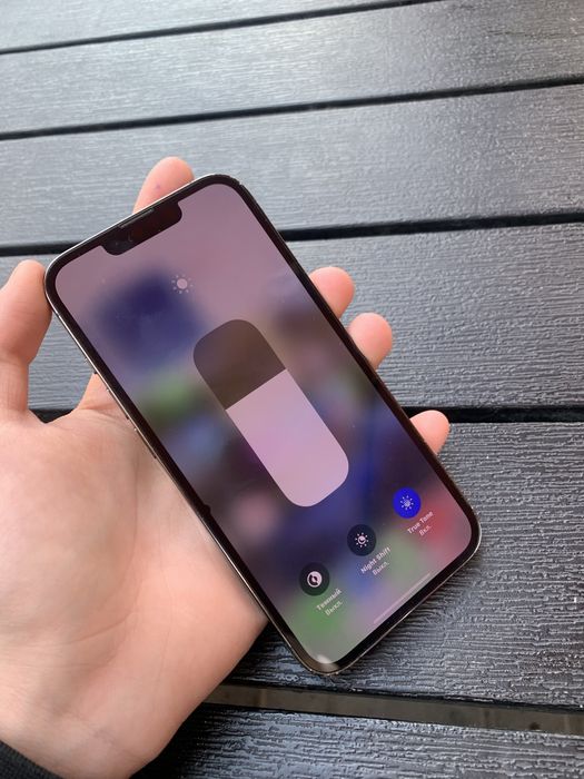 Срочно продам айфон 13 про