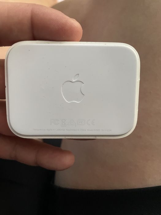 Lightning Dock apple