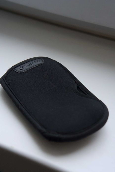 Экшен камера Insta360 X3 с дополнительными батарейками