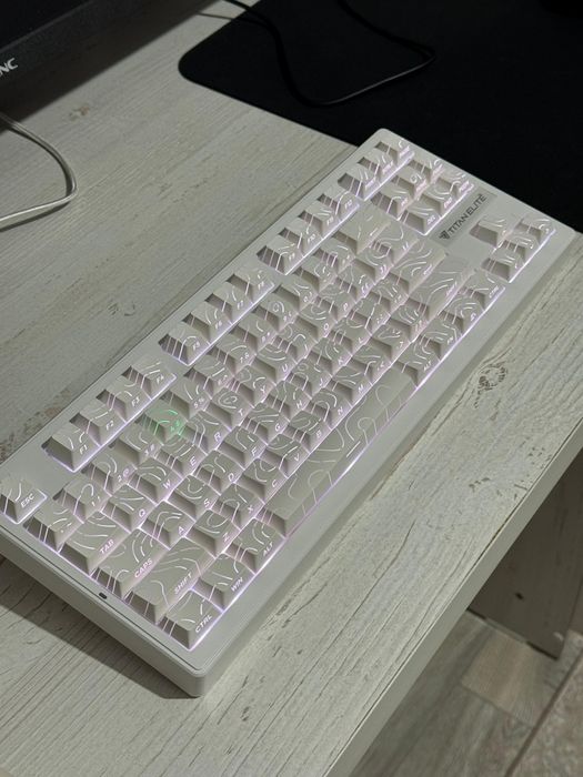 Продам клавиатура titan elite
