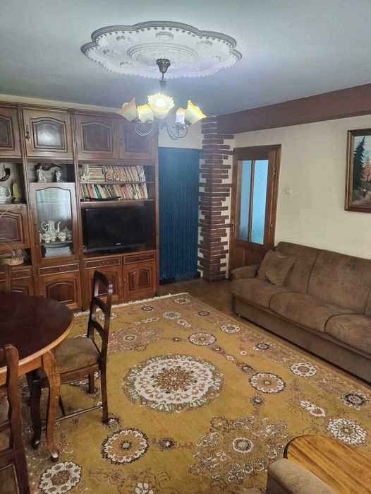 Apartament de inchiriat