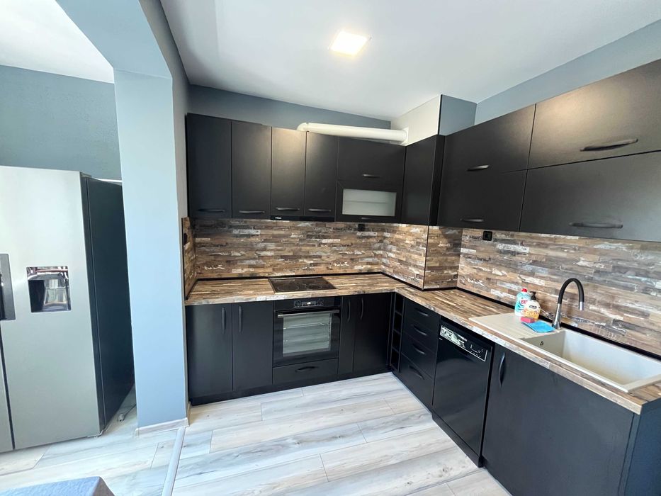 Продава напълно обзаведен апартамент до у-ще Паисий Хилендарски