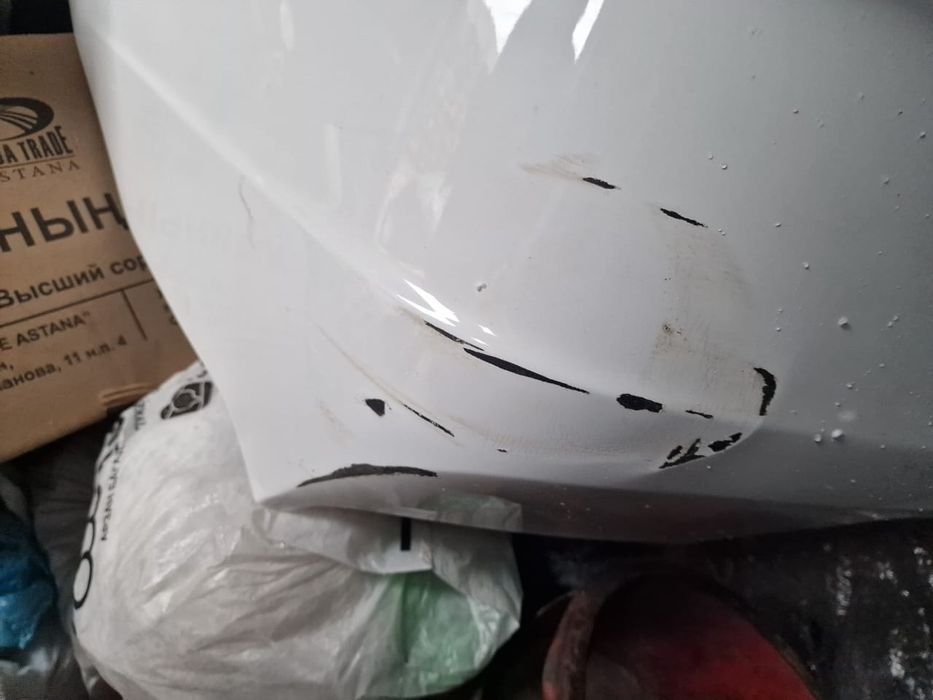 Продам оригинальный бампер на кобальт