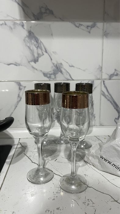 Стакан шампанский