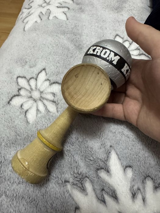 Krom strogo ken tensei kendama europe