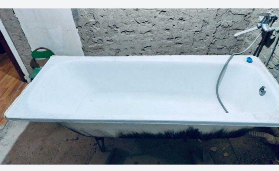 Продам чугунную ванну диаметр 170/70.
