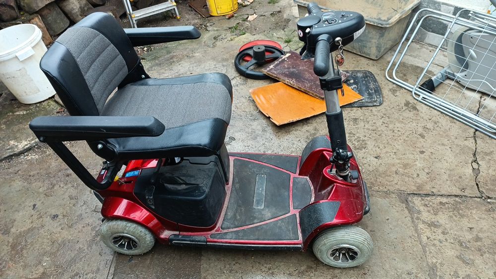 Scuter electric Bătrâni