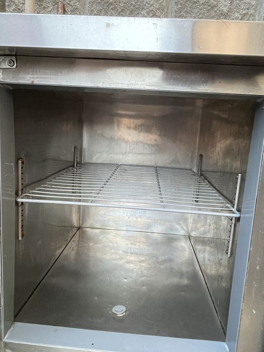 Холодильник стол тумба 1.8.90*90 б/у