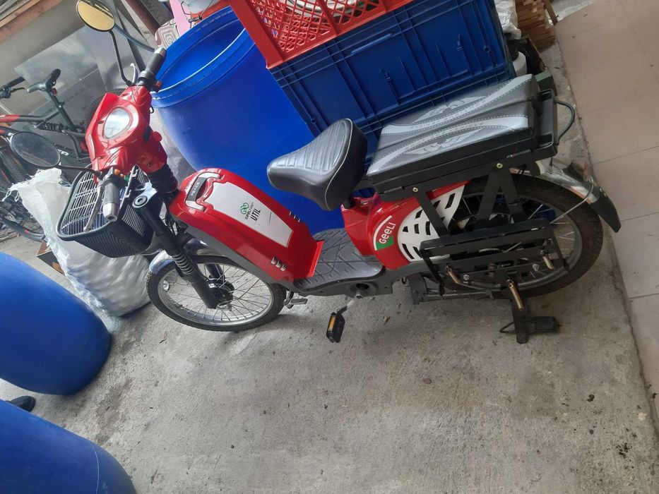 Vand scuter electric