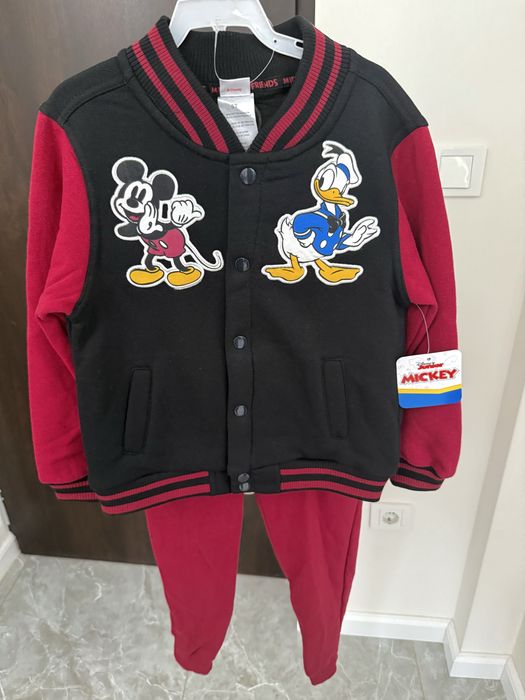 Disney , Mickey mouse , Mayoral, Guess