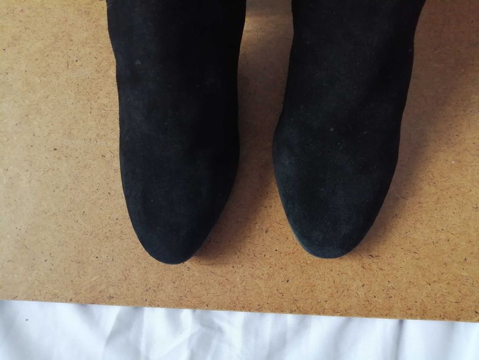 № 41 дамски ботуши естествен велур - с висок ток; марка Janet D.