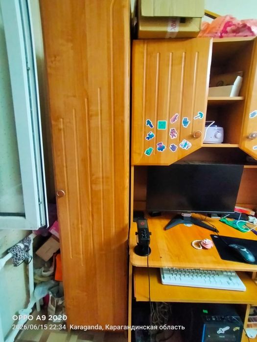 Стол для компа, шкаф для одежды