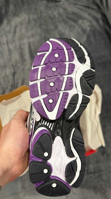 Saucony кроссовки