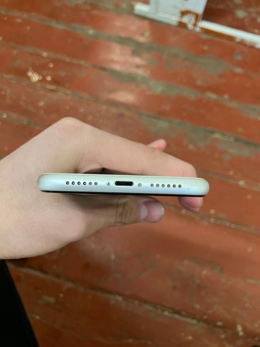 Iphone 11 ozi oq rang