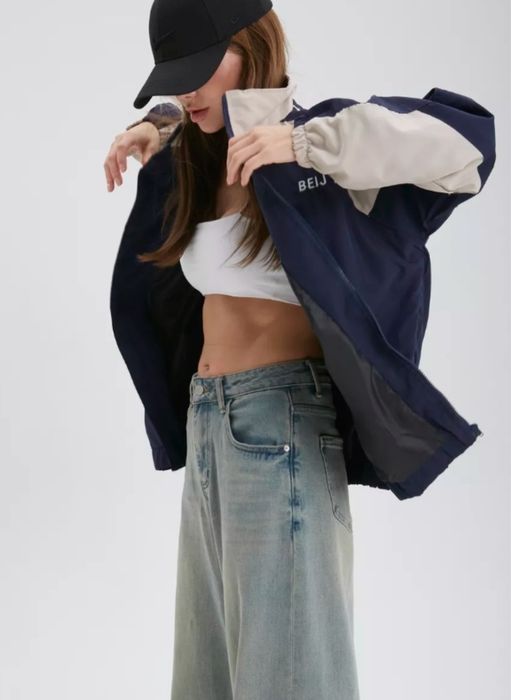 Ветровка женская