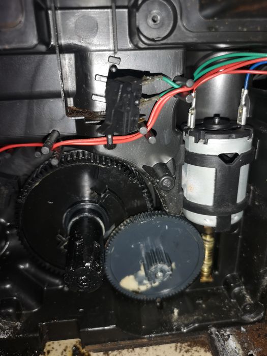 Reparații și întreținere espressoare, reparații trotinete