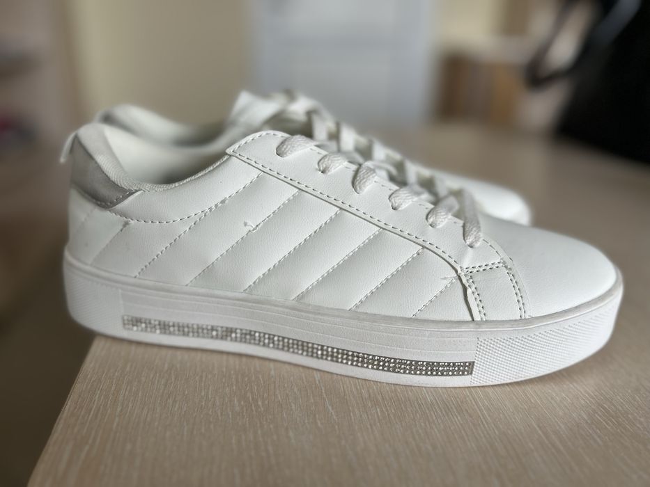 PRIMARK НОВИ размер 41