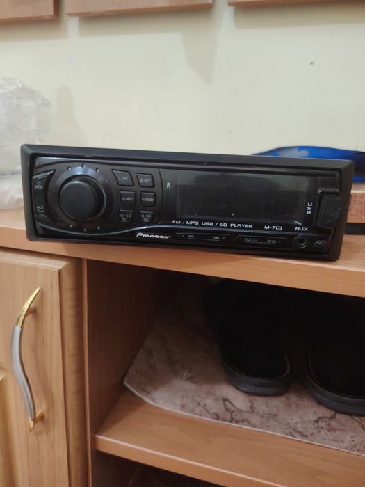 Магнитофон  на машину Пионер