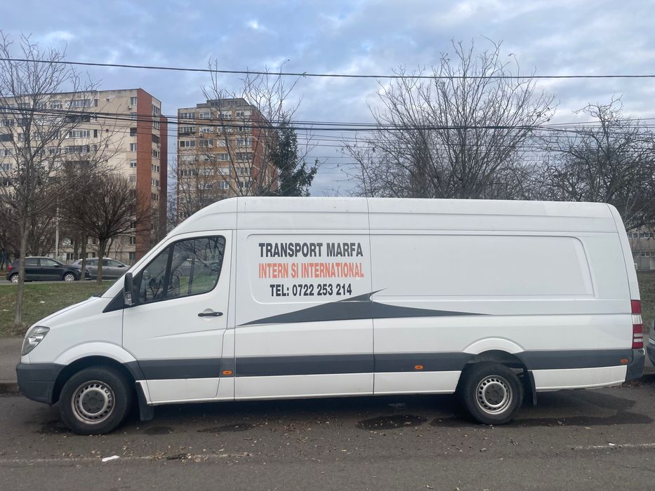 Vând autoutilitara Mercedes Sprinter