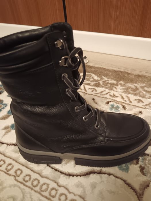 Продам женский зимные слпаги