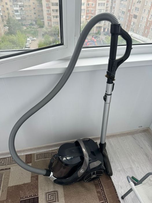 Продам пылесос срочно